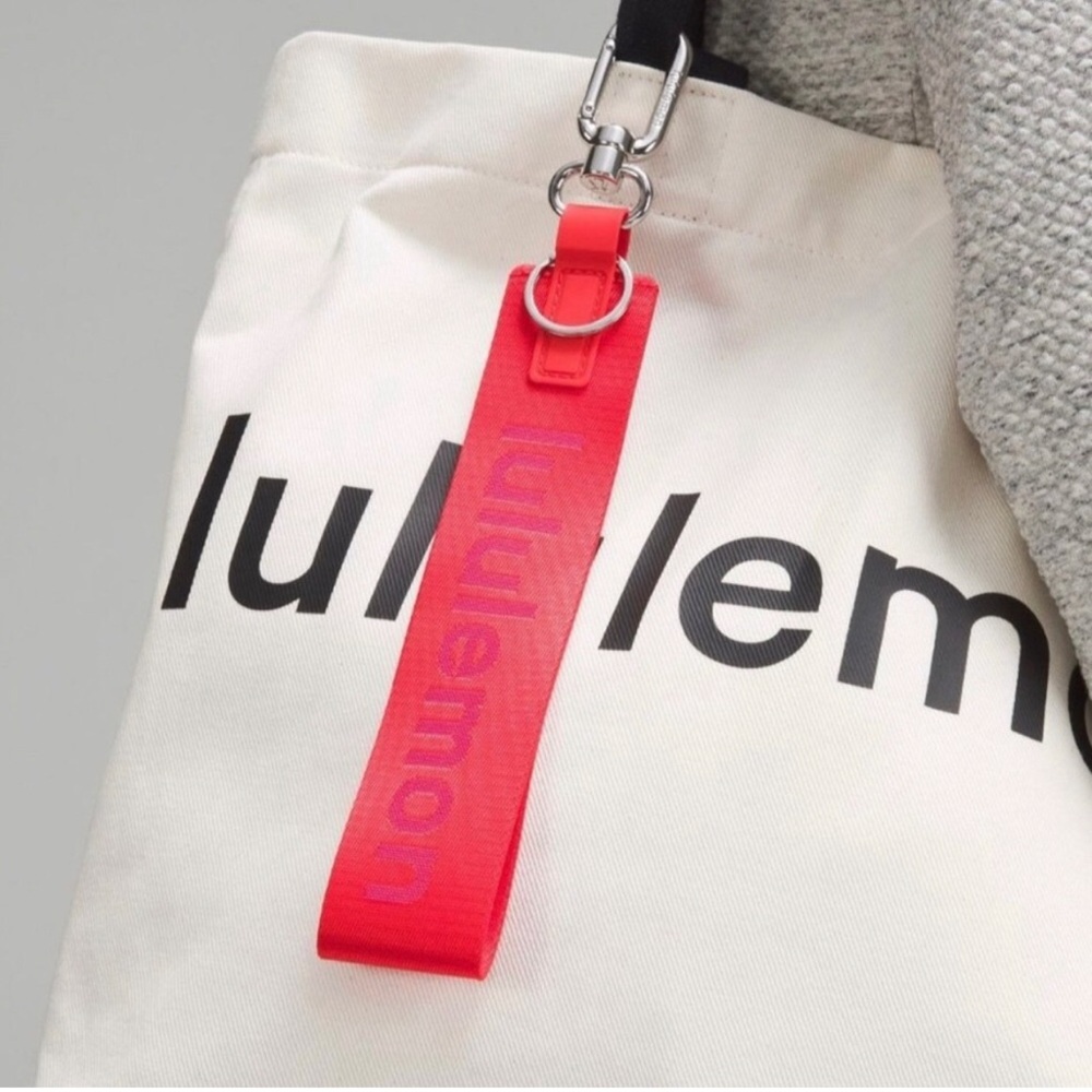 ♥️Cute Lululemon Never Lost Red Keychain